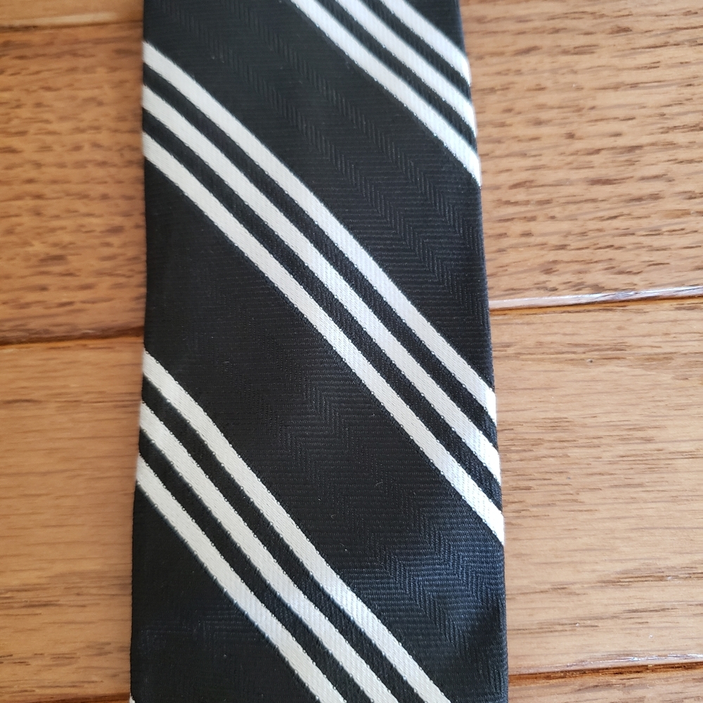 Boys clip on tie